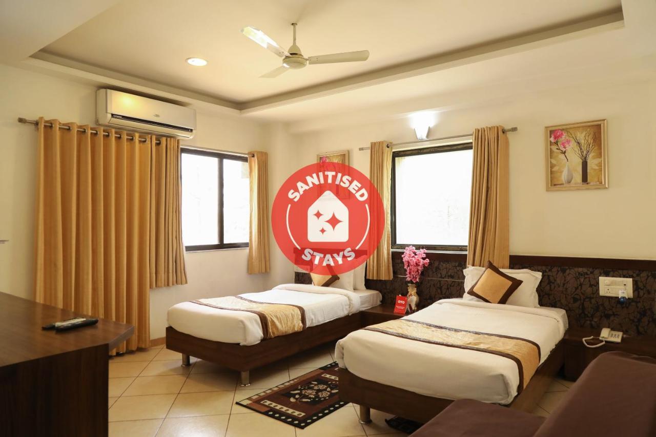 Oyo 10943 Hotel Plus Corporate Khapa (Maharashtra) Exterior foto