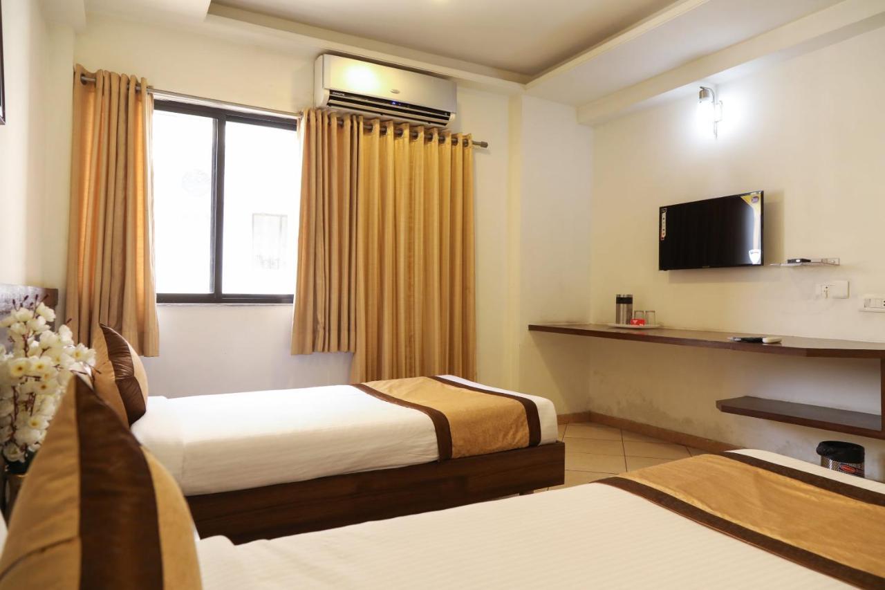 Oyo 10943 Hotel Plus Corporate Khapa (Maharashtra) Exterior foto